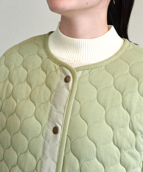 KANGOL EXTRA COMFORT(カンゴールエクストラコンフォート)の「キルトラウンドヘムコート(ノーカラーコート・レディース・ブラック/ベージュ/カーキ/ネイビー・M/L/LL)」の22枚目の写真