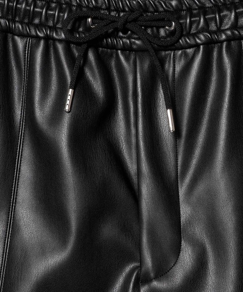 COLUMN（コラム）の「COLUMN / ヴィーガンレザートラックパンツ（その他パンツ・メンズ・ブラック/アイボリー・MEDIUM/LARGE）」の3枚目の写真