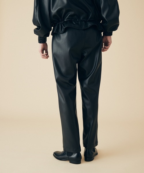 COLUMN（コラム）の「COLUMN / ヴィーガンレザートラックパンツ（その他パンツ・メンズ・ブラック/アイボリー・MEDIUM/LARGE）」の9枚目の写真