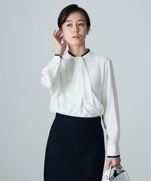 NOLLEY’S(ノーリーズ)の「ボウタイ風2WAYブラウス(シャツ/ブラウス・レディース・ホワイト系その他6/ホワイト系その他4/ホワイト系その他5/ライトブルー/オフホワイト・38/36)」の8枚目の写真