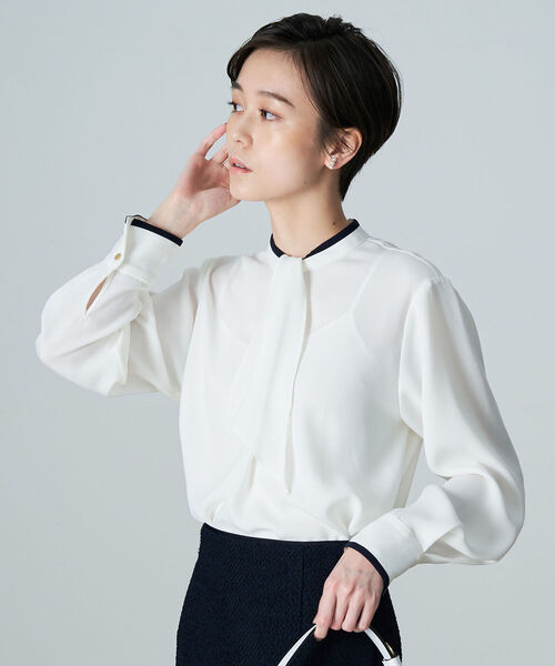 NOLLEY’S(ノーリーズ)の「ボウタイ風2WAYブラウス(シャツ/ブラウス・レディース・ホワイト系その他6/ホワイト系その他4/ホワイト系その他5/ライトブルー/オフホワイト・38/36)」の13枚目の写真