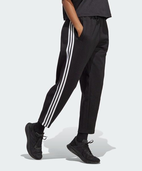 adidas（アディダス）の「W FI 3S スウェットパンツ