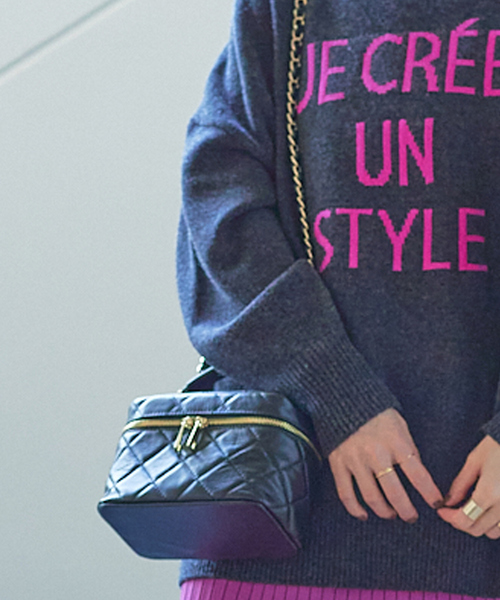 AULENTTI（オウレンティ）の「【AULENTTI/オウレンティ】バニティーバッグ（ショルダーバッグ・レディース・ブラック・フリー）」の5枚目の写真