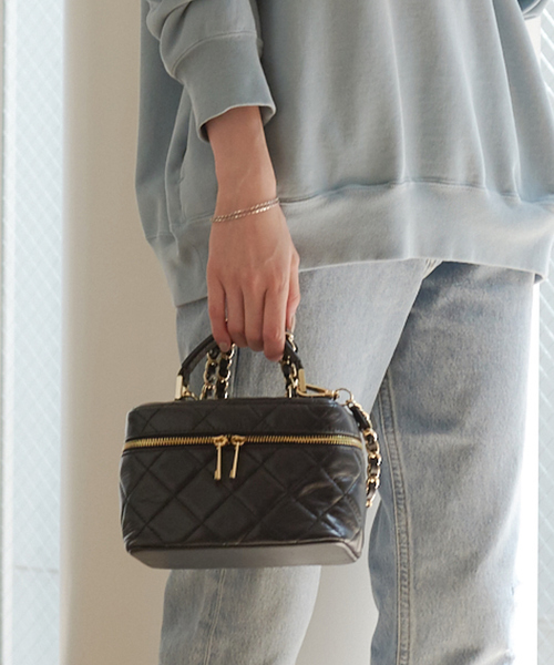 AULENTTI（オウレンティ）の「【AULENTTI/オウレンティ】バニティーバッグ（ショルダーバッグ・レディース・ブラック・フリー）」の8枚目の写真