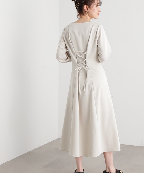 N.（N. Natural Beauty Basic）（エヌエヌナチュラルビューティーベーシック）の「【S Size Line】◆ウエストタックキーネックワンピース（ワンピース・レディース・ベージュ/ブラック系その他/ブルー/オフホワイト・SMALL/MEDIUM）」の5枚目の写真