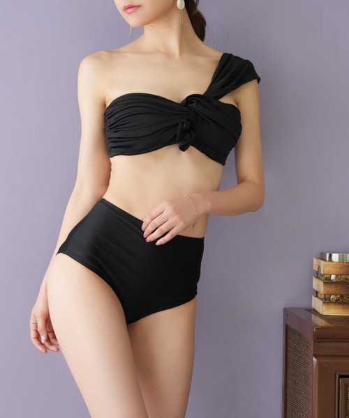 IAMUSE（アイアミューズ）の「ワンショルダーリボン風ビキニ/水着セット S0920【IAMUSE】（水着・レディース・アイボリー/ブラック・M/S）」の20枚目の写真