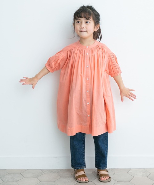 URBAN RESEARCH DOORS（アーバンリサーチドアーズ）の「『親子リンク』コットンボイルギャザーワンピース(KIDS)（ワンピース・キッズ・ピンク系その他/ネイビー/パープル系その他・105/135/120）」の3枚目の写真