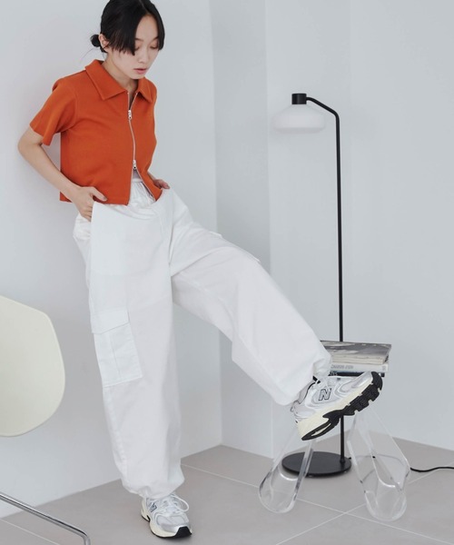 WEGO(ウィゴー)の「WEGO/ダブルZIPワンポイントリブT(Tシャツ/カットソー・レディース・ブルー/ブラック/ホワイト/ブラック系その他/グリーン/ホワイト系その他/オレンジ・FREE)」の11枚目の写真