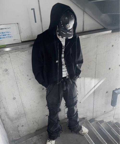 XU（エックスユー）の「ストリートファッション XU エックスユー crop hood zip jacket ジップアップジャケット オーバーサイズジャケット フードジャケット（ミリタリージャケット・メンズ・ブラック/カーキ・ONE SIZE）」の2枚目の写真