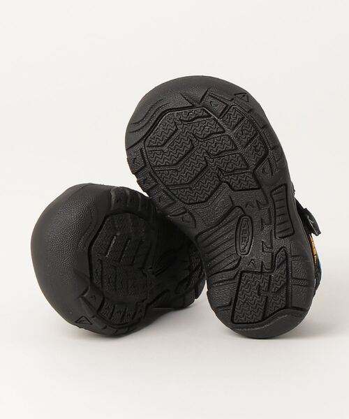 KEEN（キーン）の「KEEN/キーン キッズ アウトドアシューズ　NEWPORT H2 1027153（サンダル・キッズ・ブラック・12.5cm/14.5cm/13.5cm）」の3枚目の写真