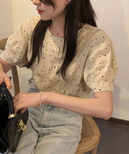 ibeul_（イベール）の「ドットプリントシャーリング生地半袖ブラウス（Tシャツ/カットソー・レディース・ベージュ・M/S/FREE）」の7枚目の写真