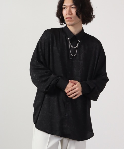 REGIEVO(レジエボ)の「Loose jacquard long sleeve shirt with chain / チェーン付き ルーズ ジャガード 長袖シャツ(シャツ/ブラウス・メンズ・ブラック/オフホワイト・L/M)」の1枚目の写真