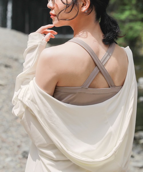 osharewalker(オシャレウォーカー)の「【廃盤】『バッククロスブラトップ』(ラッシュガード・レディース・ブラック/アイボリー/モカ・M/L/LL)」の3枚目の写真