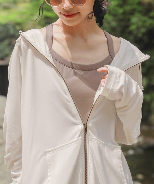 osharewalker(オシャレウォーカー)の「【廃盤】『バッククロスブラトップ』(ラッシュガード・レディース・ブラック/アイボリー/モカ・M/L/LL)」の4枚目の写真