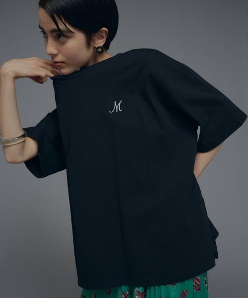manana suerte(マニャーナスエルテ)の「オーバーサイズM刺繍Tシャツ(Tシャツ/カットソー・レディース・ホワイト/ブラック/グレー・FREE)」の12枚目の写真