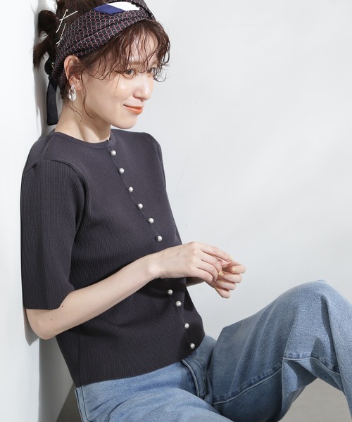 N.(N. Natural Beauty Basic)(エヌエヌナチュラルビューティーベーシック)の「◆パールボタン半袖リブニット(ニット/セーター・レディース・オフホワイト/ライトグリーン/グレー・MEDIUM)」の3枚目の写真