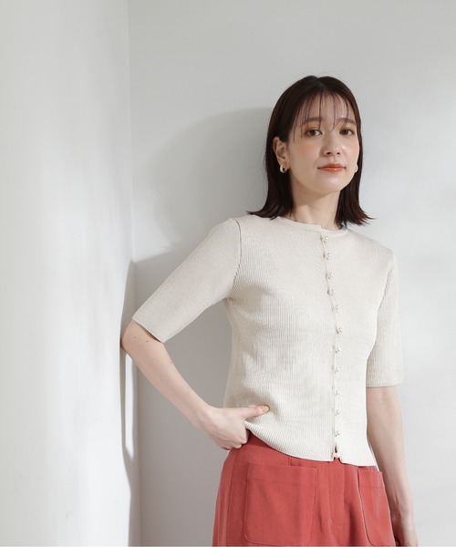 N.(N. Natural Beauty Basic)(エヌエヌナチュラルビューティーベーシック)の「◆パールボタン半袖リブニット(ニット/セーター・レディース・オフホワイト/ライトグリーン/グレー・MEDIUM)」の4枚目の写真