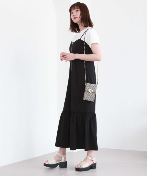 archives(アルシーヴ)の「サイドスリットナイロンキャミワンピース(ワンピース・レディース・ブラック/アイボリー/ブルーグレー・MEDIUM)」の21枚目の写真