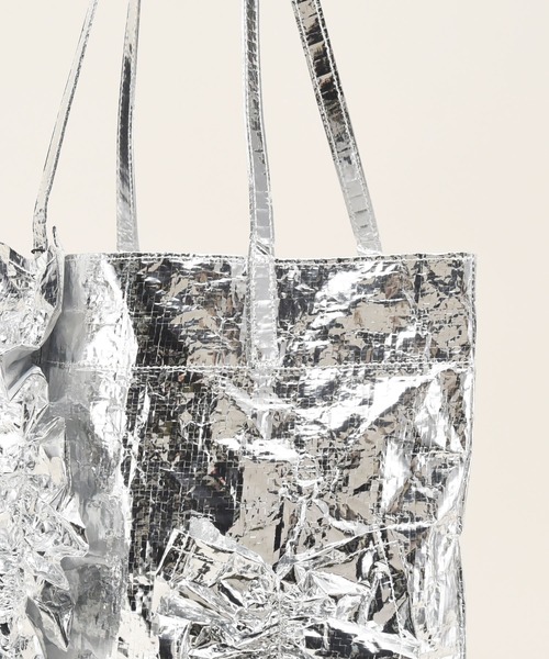 styiro(スタイロ)の「再入荷 【軽量】カオスフリルビッグトートバッグ 大容量(トートバッグ・レディース・シルバー/ブラック/ベージュ系その他/ブルー/イエロー/アイボリー/グレー/オレンジ・FREE)」の13枚目の写真