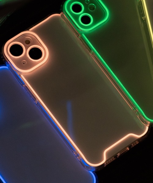 emonique（エモニーク）の「夜光 iPhoneケース カバー【iPhone 11/12/12pro/13/14/15対応】（スマホケース/カバー・メンズ・イエロー/パープル/グレー/ブルー/レッド/グリーン/オレンジ・iPhone 11/iPhone 15/iPhone 14/iPhone 13/iPhone 12）」の7枚目の写真