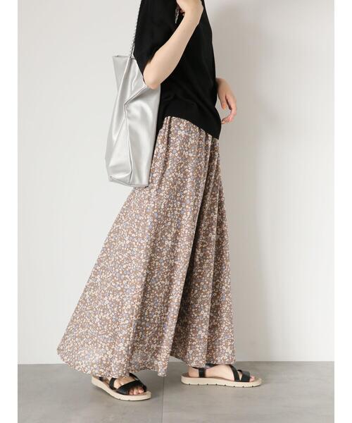 Samansa Mos2 blue（サマンサモスモスブルー）の「花柄ギャザースカート（スカート・レディース・ブラック/ブラウン/ネイビー・F）」の2枚目の写真