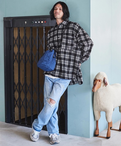 ADAM PATEK（アダムパテック）の「ADAMPATEK/square quilt mini drawstring bag/スクエアキルティングミニ巾着ショルダーバッグ/AP2329005（ショルダーバッグ・レディース・ブラック/ブルー/ホワイト・フリー）」の16枚目の写真