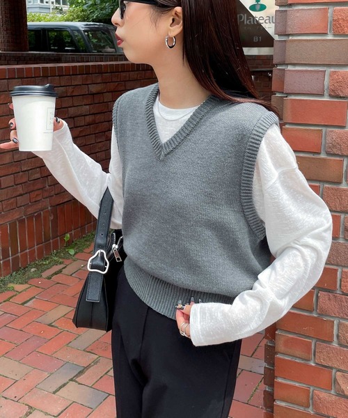 Chillfar（チルファー）の「ベーシックVネックニットベスト