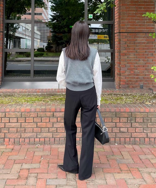 Chillfar（チルファー）の「ベーシックVネックニットベスト（ベスト・レディース・ネイビー/ブラック/グレイッシュベージュ/グレー・FREE）」の14枚目の写真