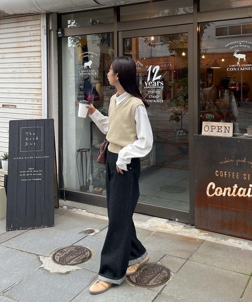 Chillfar（チルファー）の「ベーシックVネックニットベスト（ベスト・レディース・ネイビー/ブラック/グレイッシュベージュ/グレー・FREE）」の22枚目の写真