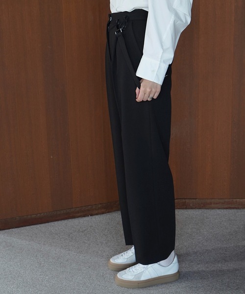 CLANE(クラネ)の「SUSPENDER WIDE PANTS(その他パンツ・レディース・ブラック/グレー/ベージュ・1/0/2)」の14枚目の写真
