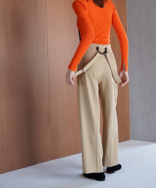 CLANE(クラネ)の「SUSPENDER WIDE PANTS(その他パンツ・レディース・ブラック/グレー/ベージュ・1/0/2)」の4枚目の写真