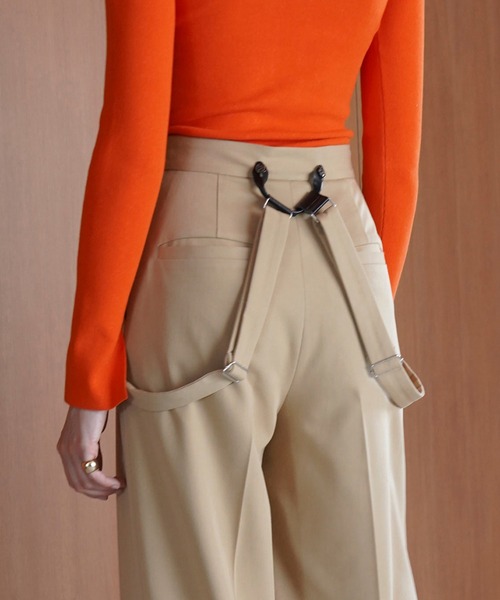 CLANE(クラネ)の「SUSPENDER WIDE PANTS(その他パンツ・レディース・ブラック/グレー/ベージュ・1/0/2)」の6枚目の写真