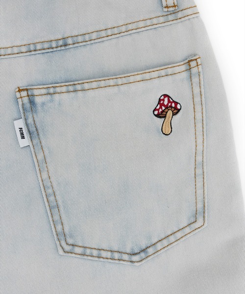 FCMM(エフシーエムエム)の「【日本限定アイテム】KINOKO WIDE DENIM PANTS/きのこワイドデニムパンツ(デニムパンツ・メンズ・ブラック/ライトブルー・LARGE/MEDIUM)」の8枚目の写真