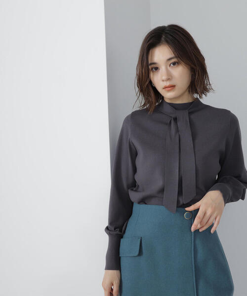 NATURAL BEAUTY BASIC（ナチュラルビューティーベーシック）の「◇ハイネックナローボウタイニット（ニット/セーター・レディース・ライトグリーン/オフホワイト/チャコールグレー・FREE）」の2枚目の写真