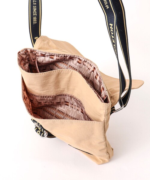 PENDLETON（ペンドルトン）の「【PENDLETON/ ペンドルトン】LOGOTAPE FLAP SHOULDER 233033（ショルダーバッグ・メンズ・ブラック/ベージュ・FREE）」の11枚目の写真