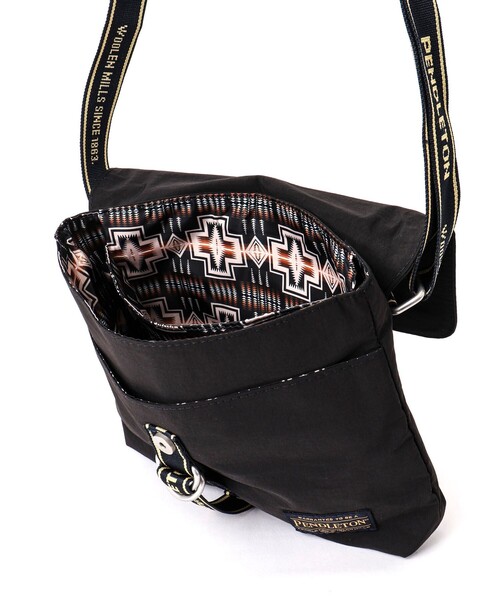 PENDLETON（ペンドルトン）の「【PENDLETON/ ペンドルトン】LOGOTAPE FLAP SHOULDER 233033（ショルダーバッグ・メンズ・ブラック/ベージュ・FREE）」の20枚目の写真