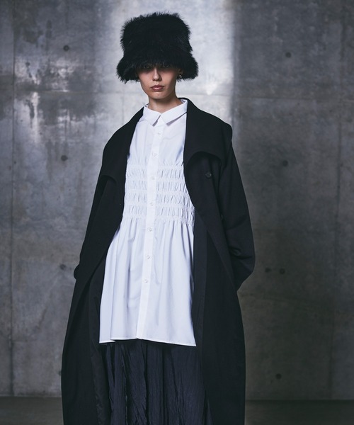 AULA（アウラ）の「【AULA】スモッキングオーバーシャツ（シャツ/ブラウス・レディース・ブラック/ホワイト・FREE）」の9枚目の写真