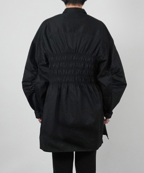 AULA（アウラ）の「【AULA】スモッキングオーバーシャツ（シャツ/ブラウス・レディース・ブラック/ホワイト・FREE）」の20枚目の写真