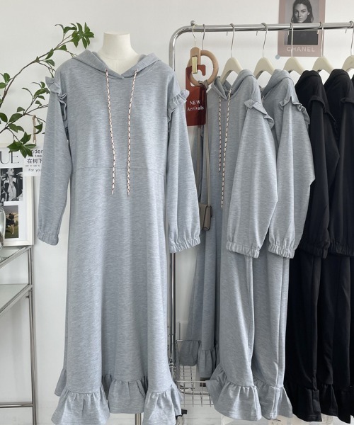 【セール】ショルダーフリルパーカーワンピース（ワンピース）｜deux amour（ドゥーザムール）