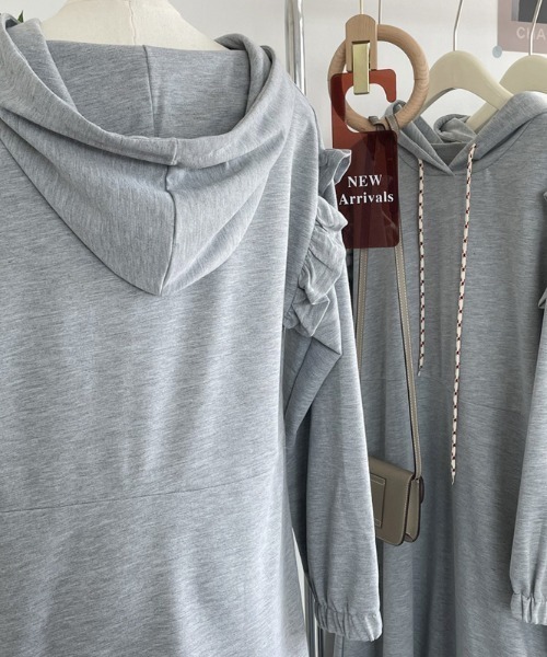 【セール】ショルダーフリルパーカーワンピース（ワンピース）｜deux amour（ドゥーザムール）