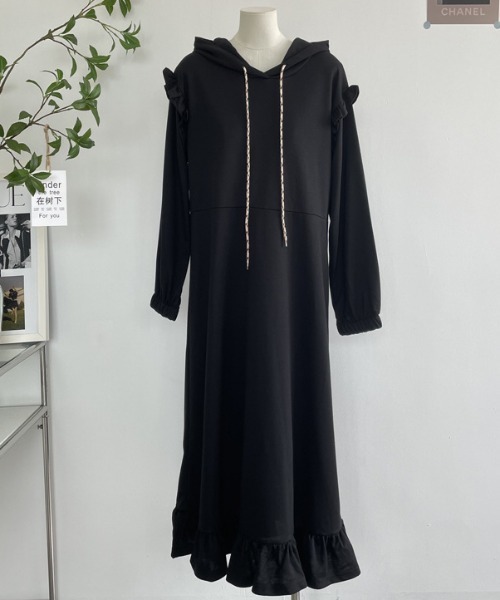 【セール】ショルダーフリルパーカーワンピース（ワンピース）｜deux amour（ドゥーザムール）