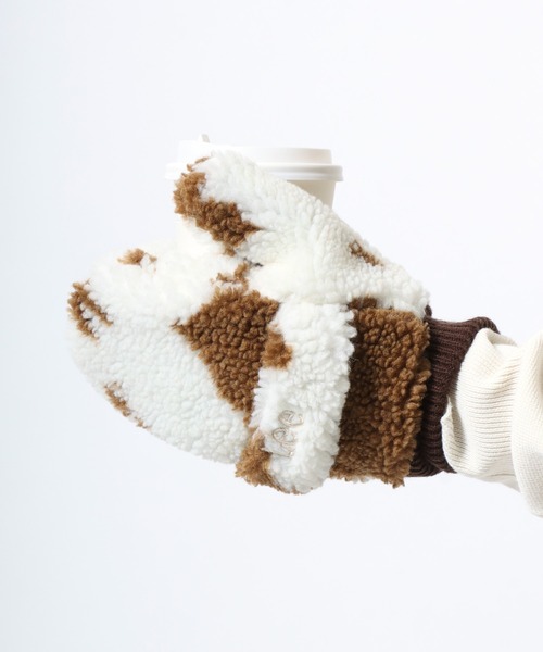 Lee（リー）の「Lee/リー Cow Pattern Boa Gloves/牛柄 ミトン ボア