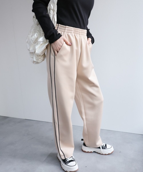 LAC-VERT（ラック・ヴェール）の「【セットアップ対応】配色トラックジャージ/パンツ（その他パンツ・レディース・ブラック/ピンク/ベージュ・FREE）」の2枚目の写真