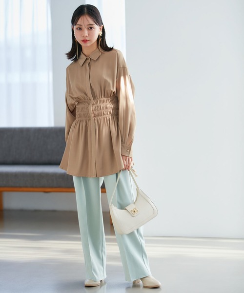 VIS（ビス）の「【洗える】ウエストシャーリングブラウス（シャツ/ブラウス・レディース・ベージュ/オフホワイト/グリーン系その他・FREE）」の16枚目の写真