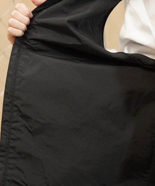 THRASHER（スラッシャー）の「【ムラサキスポーツ限定】THRASHER/スラッシャー 2WAYナイロンジャケット ビッグシルエット 袖取り外し可能 THM-24ASJKT01（ナイロンジャケット・メンズ・ブラック/カーキ・M/L/XL）」の17枚目の写真