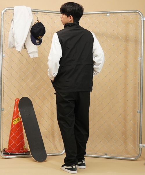 THRASHER（スラッシャー）の「【ムラサキスポーツ限定】THRASHER/スラッシャー 2WAYナイロンジャケット ビッグシルエット 袖取り外し可能 THM-24ASJKT01（ナイロンジャケット・メンズ・ブラック/カーキ・M/L/XL）」の12枚目の写真