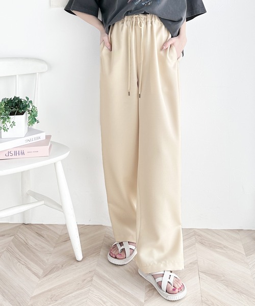 ベージュスラックス・アイボリースラックス・ワインポロシャツ ベージュスラックス・アイボリースラックス・ワインポロシャツ