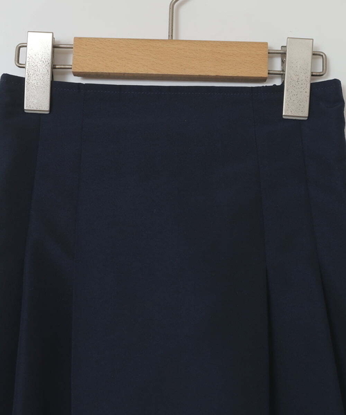 a.v.v（アーヴェヴェ）の「[140-150]【セットアップ対応】ハイウエストタックスカート（スカート・キッズ・ベージュ/ネイビー・140/150）」の16枚目の写真