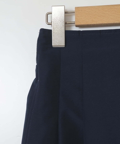 a.v.v（アーヴェヴェ）の「[140-150]【セットアップ対応】ハイウエストタックスカート（スカート・キッズ・ベージュ/ネイビー・140/150）」の17枚目の写真