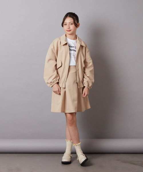 a.v.v（アーヴェヴェ）の「[140-150]【セットアップ対応】ハイウエストタックスカート（スカート・キッズ・ベージュ/ネイビー・140/150）」の3枚目の写真